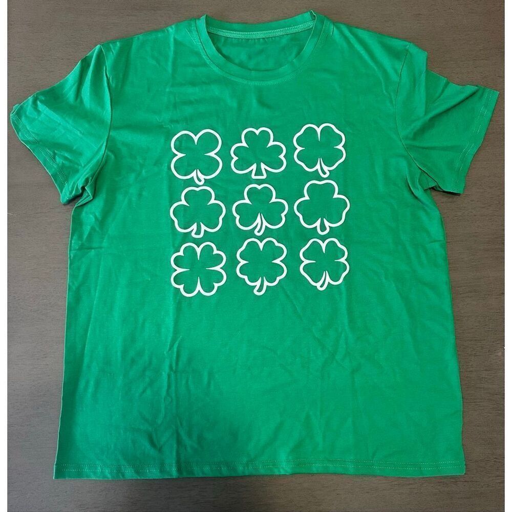 St Patricks Day Short Sleeve Mens Graphic Tee Size XL Green White Shamrocks